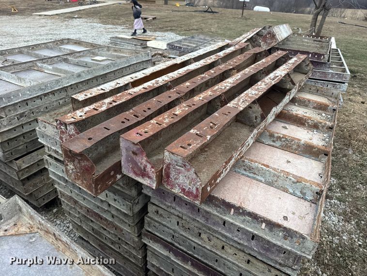 image for item EN0795 Approximately 200 concrete forms