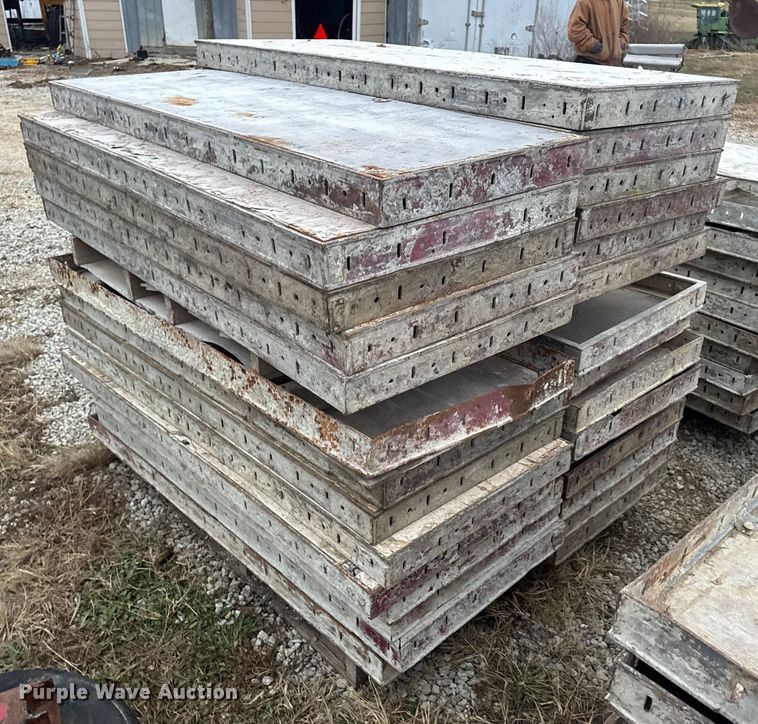 image for item EN0795 Approximately 200 concrete forms