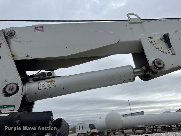 image for item EN0798 2015 RAM 5500 utility / service truck