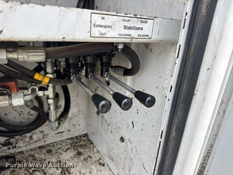 image for item EN0798 2015 RAM 5500 utility / service truck