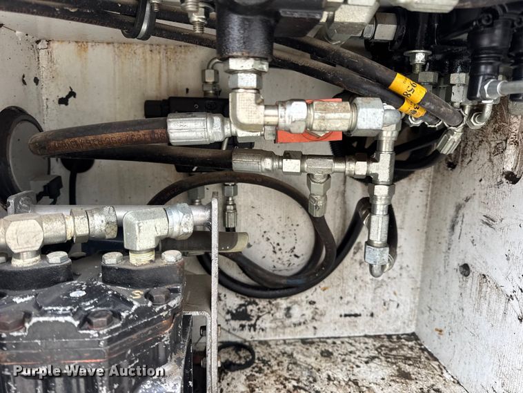 image for item EN0798 2015 RAM 5500 utility / service truck