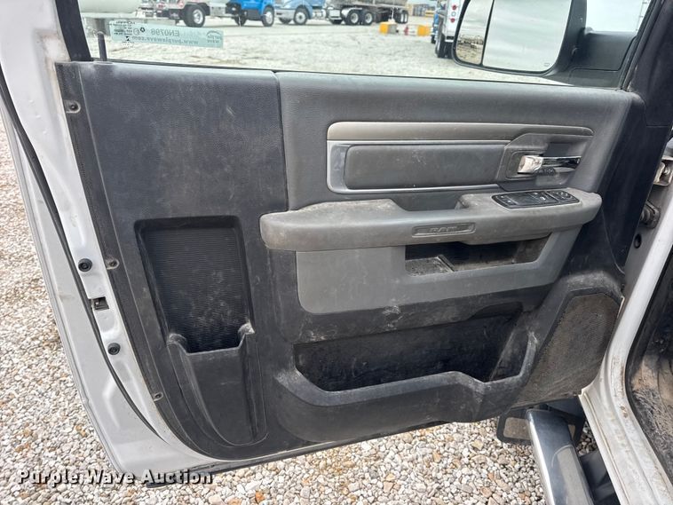 image for item EN0798 2015 RAM 5500 utility / service truck