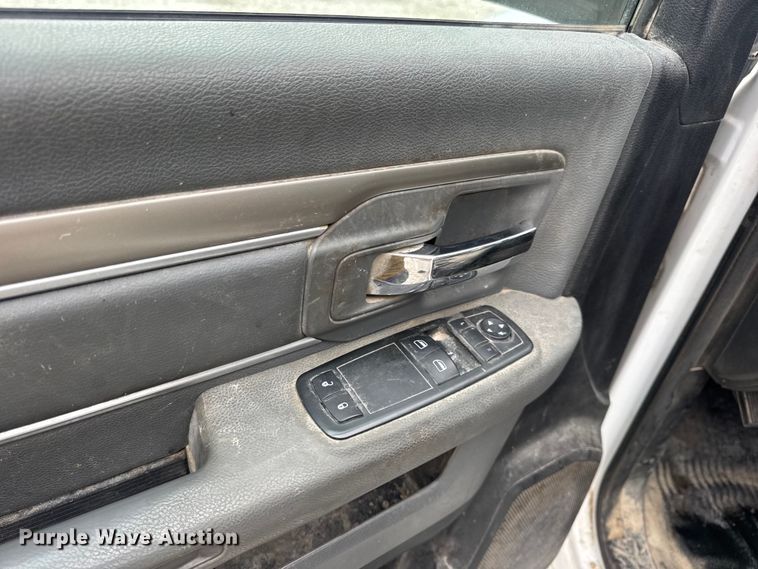 image for item EN0798 2015 RAM 5500 utility / service truck