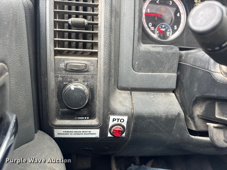 image for item EN0798 2015 RAM 5500 utility / service truck