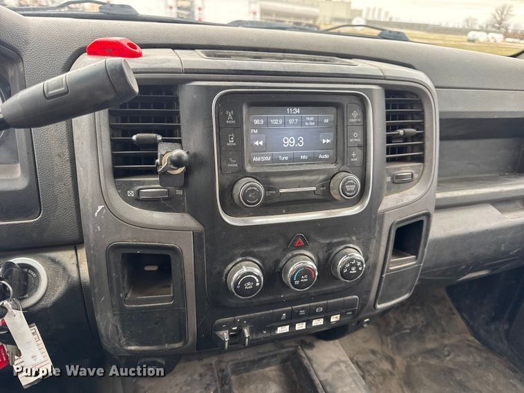 image for item EN0798 2015 RAM 5500 utility / service truck