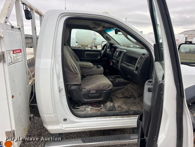 image for item EN0798 2015 RAM 5500 utility / service truck