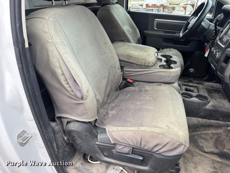 image for item EN0798 2015 RAM 5500 utility / service truck