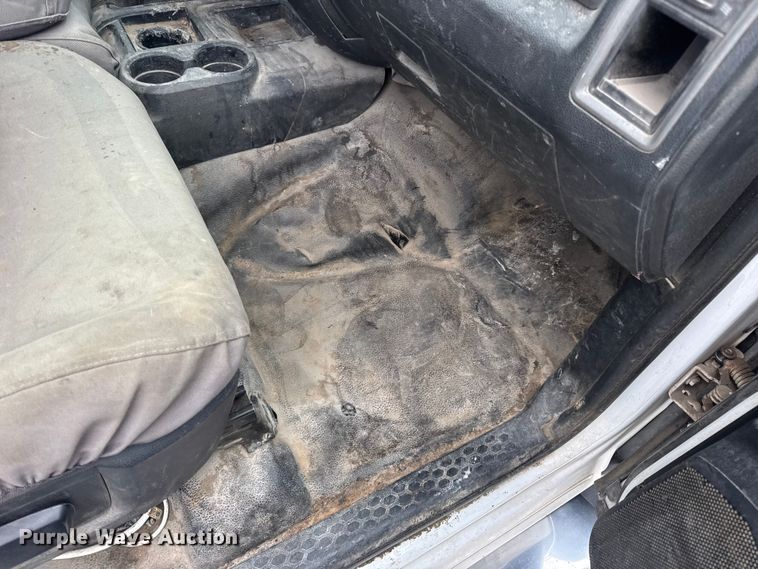 image for item EN0798 2015 RAM 5500 utility / service truck