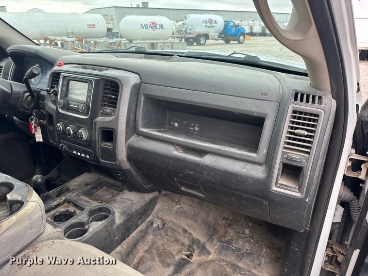 image for item EN0798 2015 RAM 5500 utility / service truck