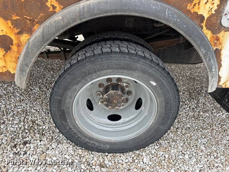 image for item EN0798 2015 RAM 5500 utility / service truck