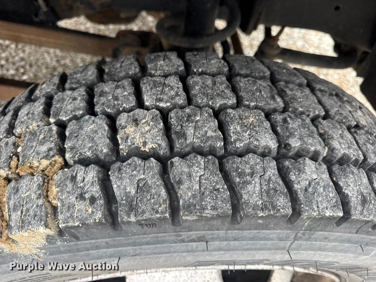 image for item EN0798 2015 RAM 5500 utility / service truck