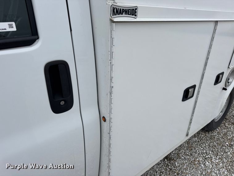 image for item EN0799 2018 Chevrolet Express G3500 utility van