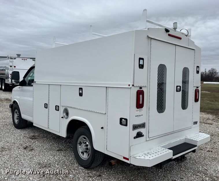 image for item EN0799 2018 Chevrolet Express G3500 utility van