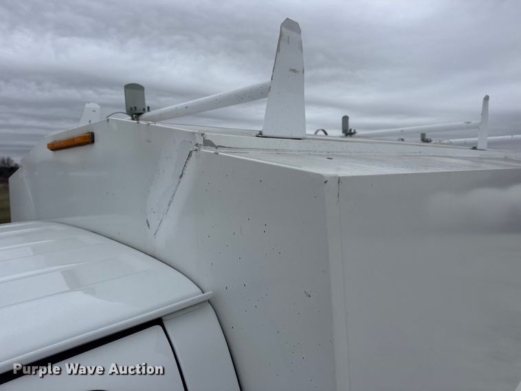 image for item EN0799 2018 Chevrolet Express G3500 utility van