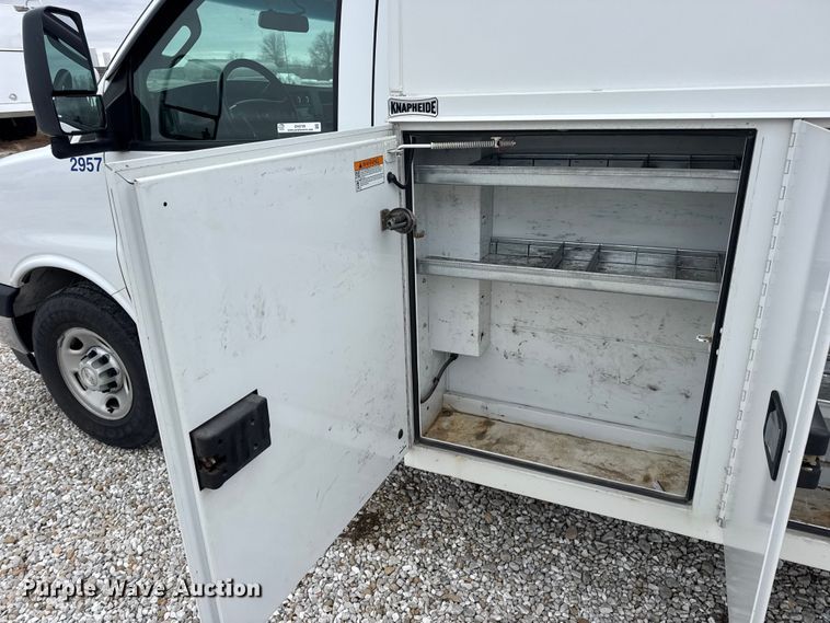 image for item EN0799 2018 Chevrolet Express G3500 utility van