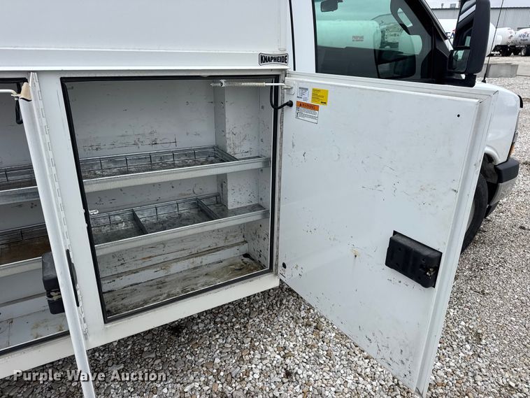 image for item EN0799 2018 Chevrolet Express G3500 utility van