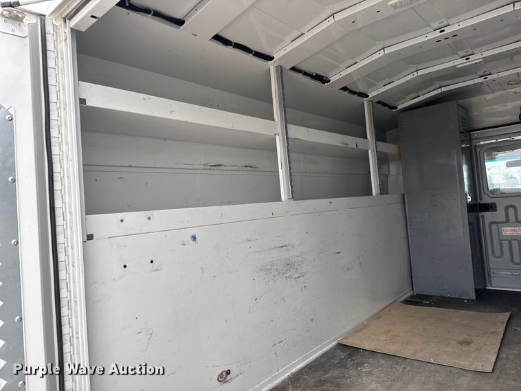 image for item EN0799 2018 Chevrolet Express G3500 utility van