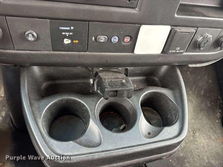 image for item EN0799 2018 Chevrolet Express G3500 utility van
