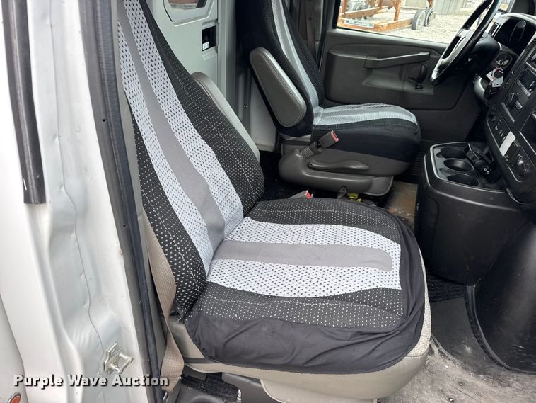 image for item EN0799 2018 Chevrolet Express G3500 utility van