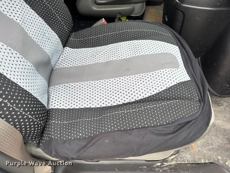 image for item EN0799 2018 Chevrolet Express G3500 utility van