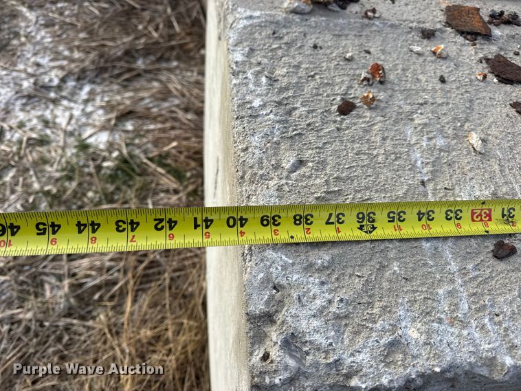 image for item EN0806 (19) concrete blocks