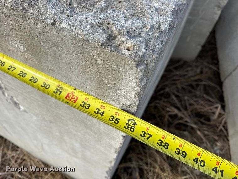 image for item EN0806 (19) concrete blocks