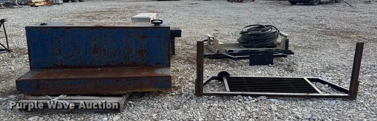 image for item EN0807 Truck parts