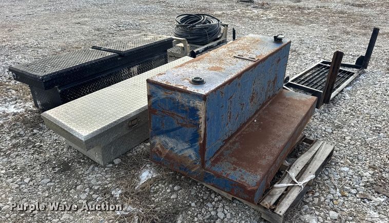 image for item EN0807 Truck parts