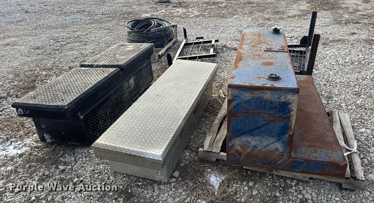 image for item EN0807 Truck parts