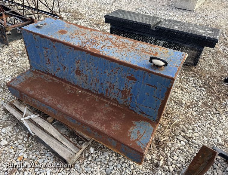 image for item EN0807 Truck parts