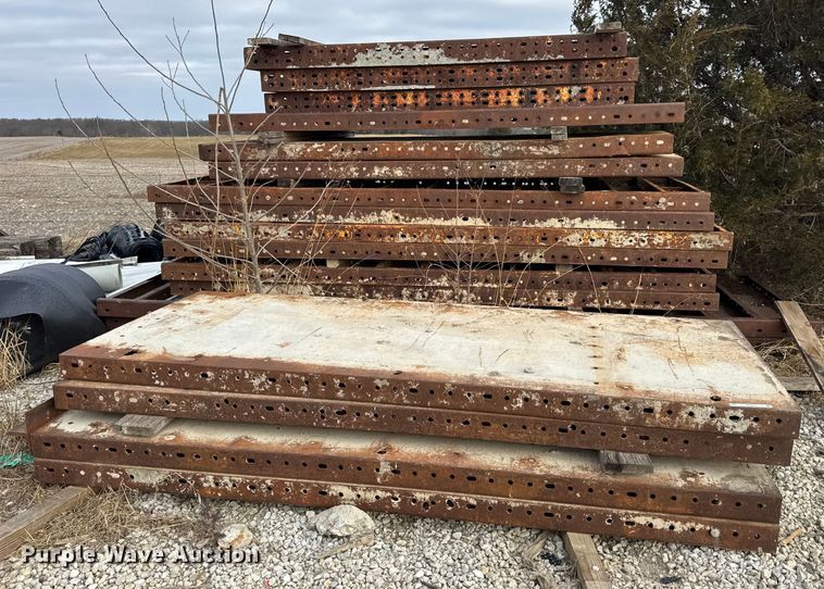 image for item EN0810 (22) concrete forms