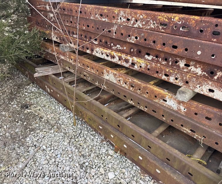 image for item EN0810 (22) concrete forms