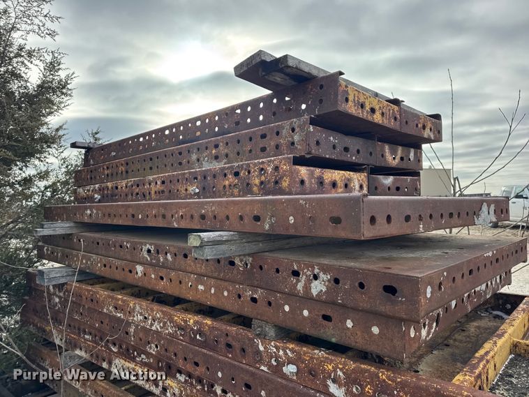 image for item EN0810 (22) concrete forms