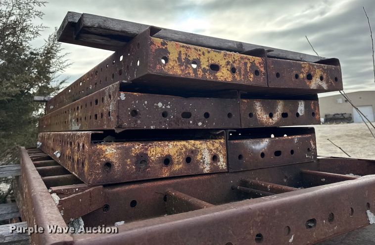 image for item EN0810 (22) concrete forms