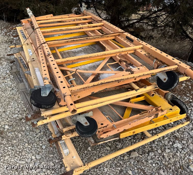 image for item EN0811 Metaltech scaffolding