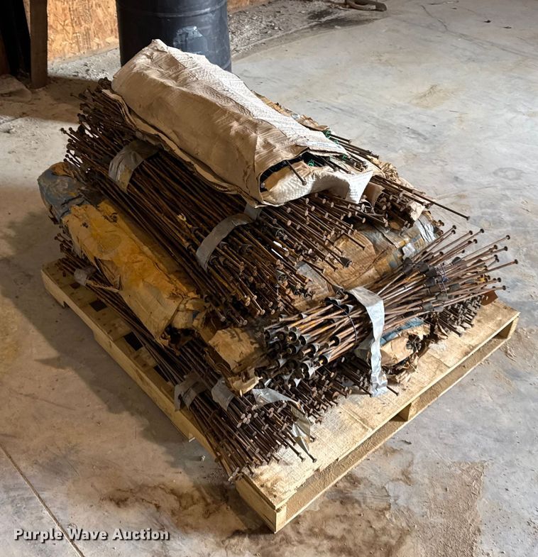 image for item EN0813 Snap ties