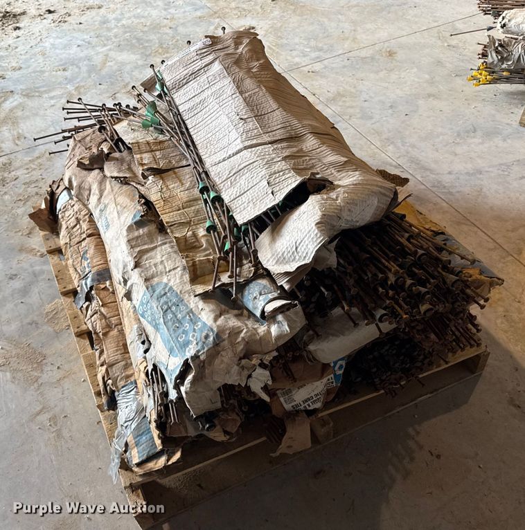 image for item EN0813 Snap ties