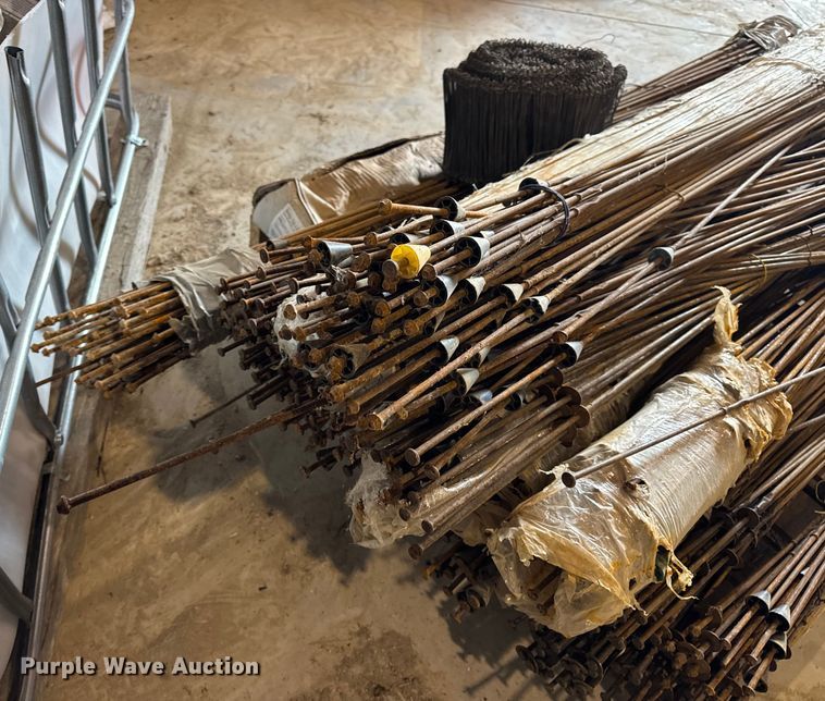 image for item EN0813 Snap ties