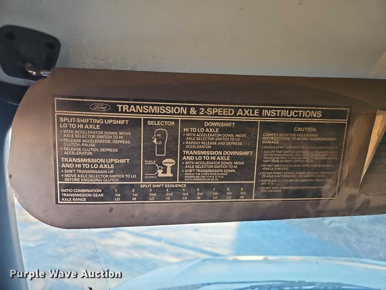 image for item EO4908 1998 Ford F-800 tack distributor truck 