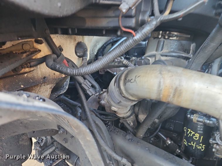 image for item EO4908 1998 Ford F-800 tack distributor truck 