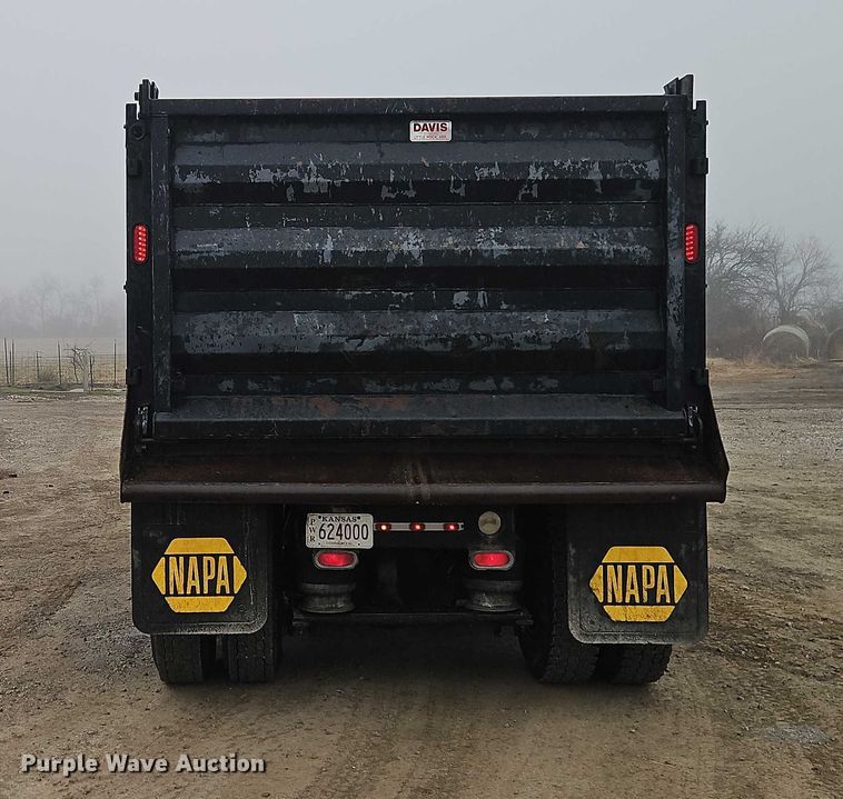 image for item EO4909 2006 Sterling Truck A9500 Series dump truck