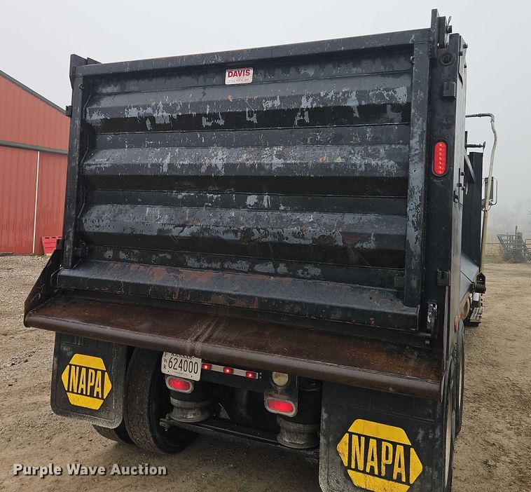 image for item EO4909 2006 Sterling Truck A9500 Series dump truck