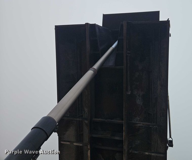 image for item EO4909 2006 Sterling Truck A9500 Series dump truck