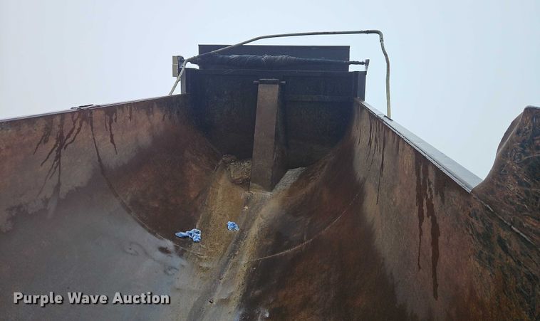 image for item EO4909 2006 Sterling Truck A9500 Series dump truck