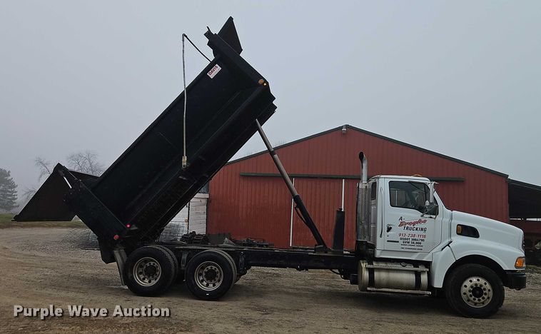 image for item EO4909 2006 Sterling Truck A9500 Series dump truck