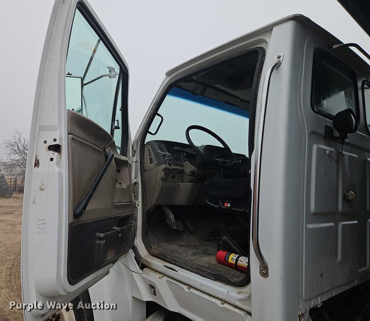 image for item EO4909 2006 Sterling Truck A9500 Series dump truck