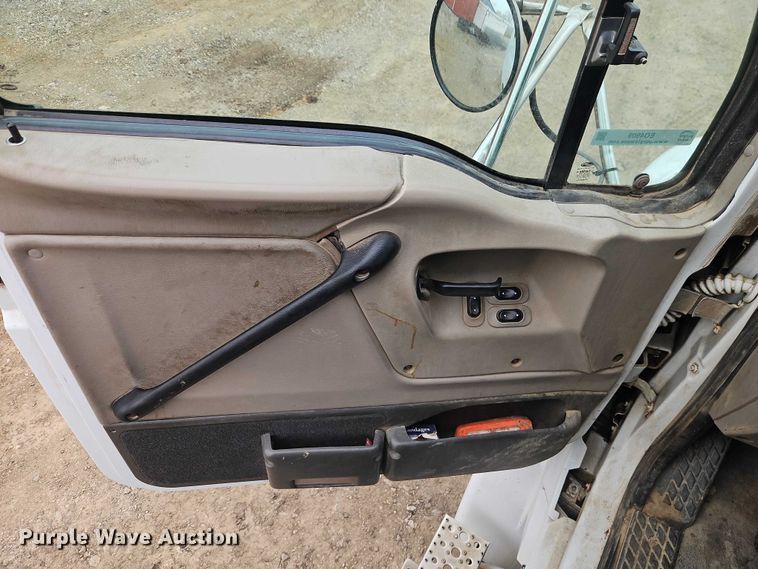 image for item EO4909 2006 Sterling Truck A9500 Series dump truck