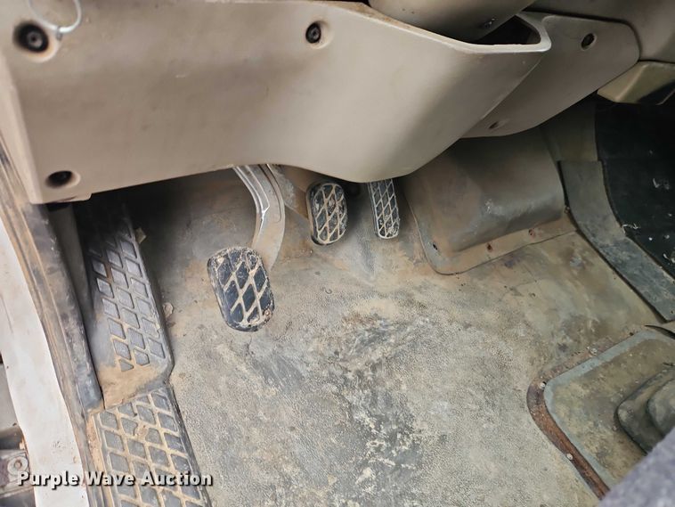 image for item EO4909 2006 Sterling Truck A9500 Series dump truck