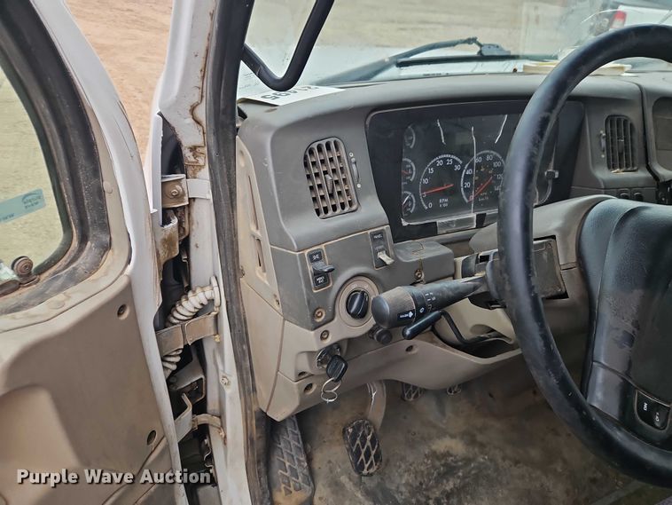 image for item EO4909 2006 Sterling Truck A9500 Series dump truck