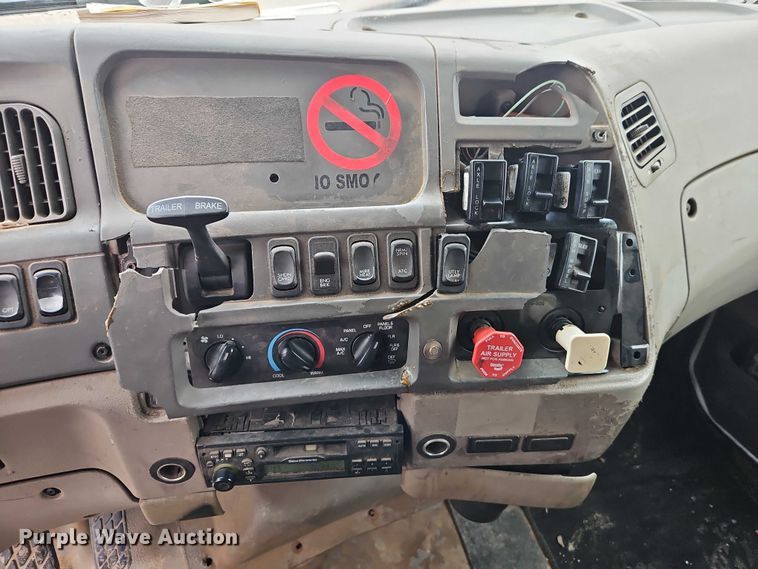 image for item EO4909 2006 Sterling Truck A9500 Series dump truck